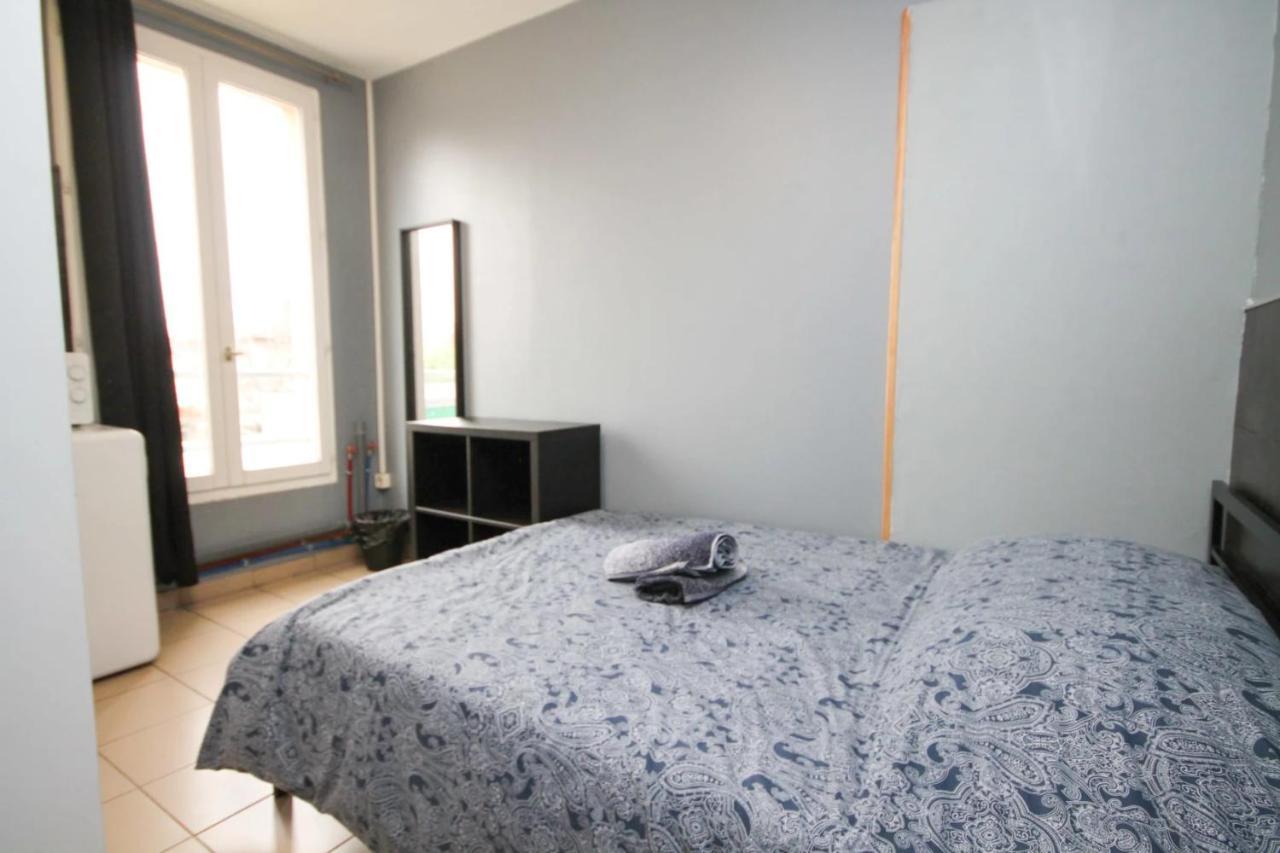 02 - Chambre Avec Lit Double Et Sdb Prive Wifi Saint-Denis  Buitenkant foto