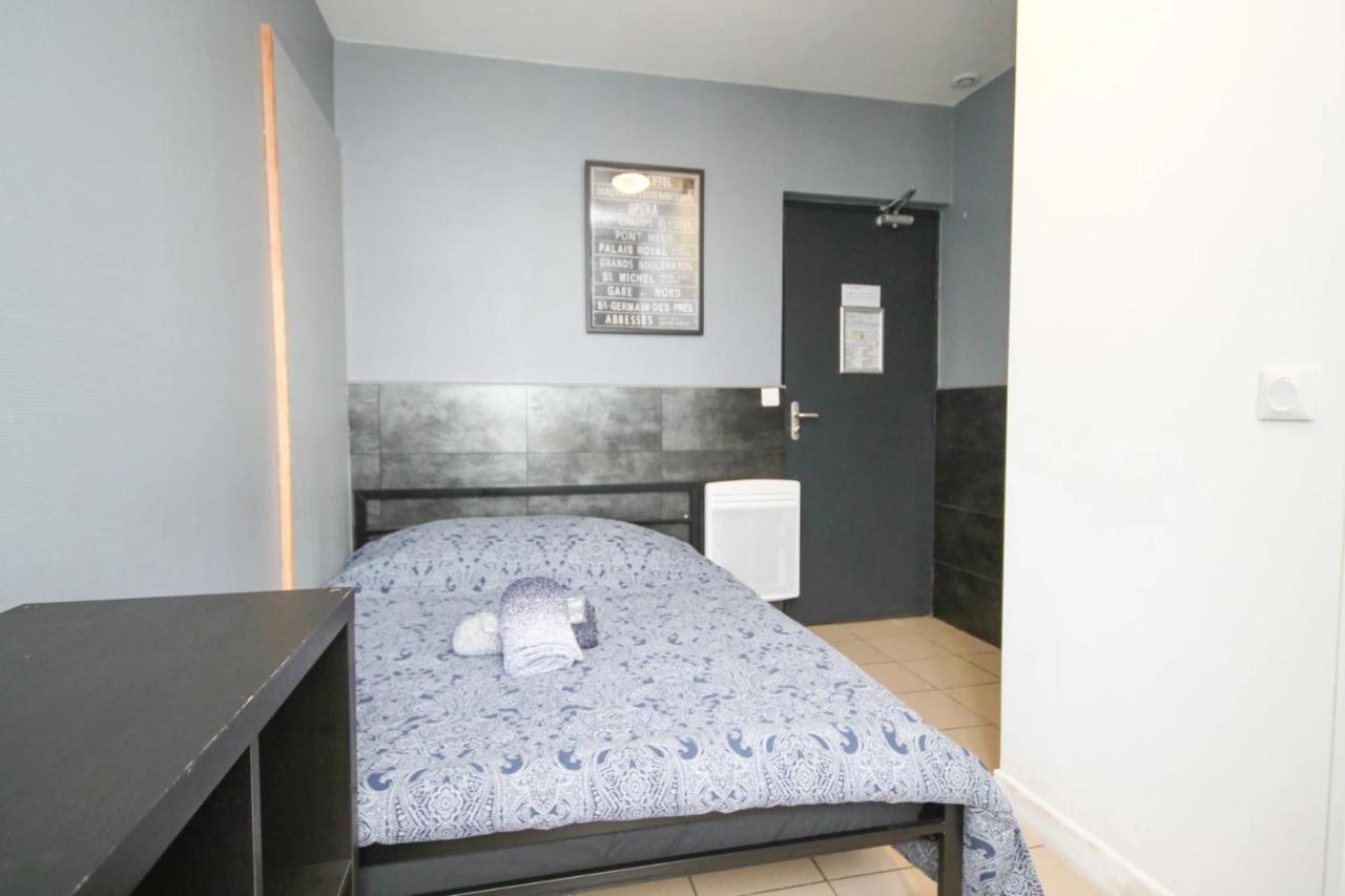 02 - Chambre Avec Lit Double Et Sdb Prive Wifi Saint-Denis  Buitenkant foto